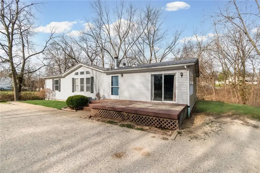 612 N Locust Street, Carrollton, MO 64633 - #3