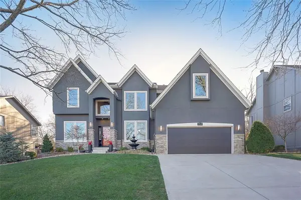 11541 S Brentwood Street, Olathe, KS 66061