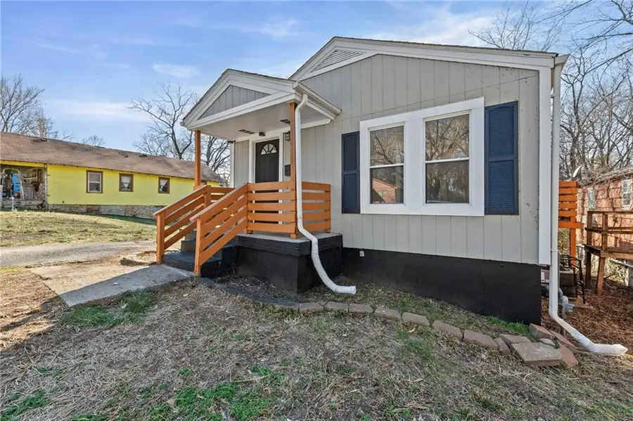 6926 College Avenue, Kansas City, MO 64132 - #2