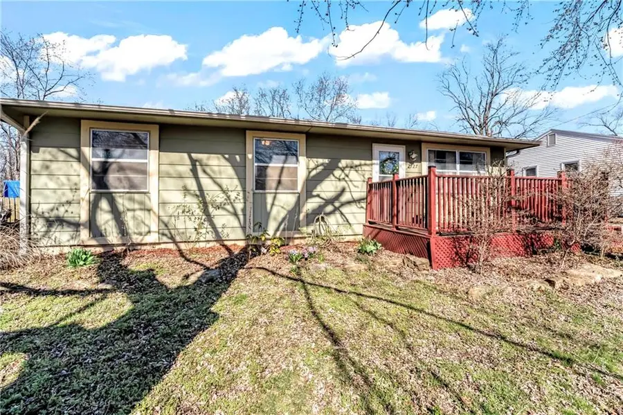 2727 Rawhide Lane, Lawrence, KS 66046 - #2