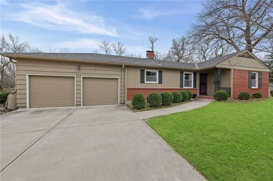 5305 N Cypress Avenue, Kansas City, MO 64119 - #3