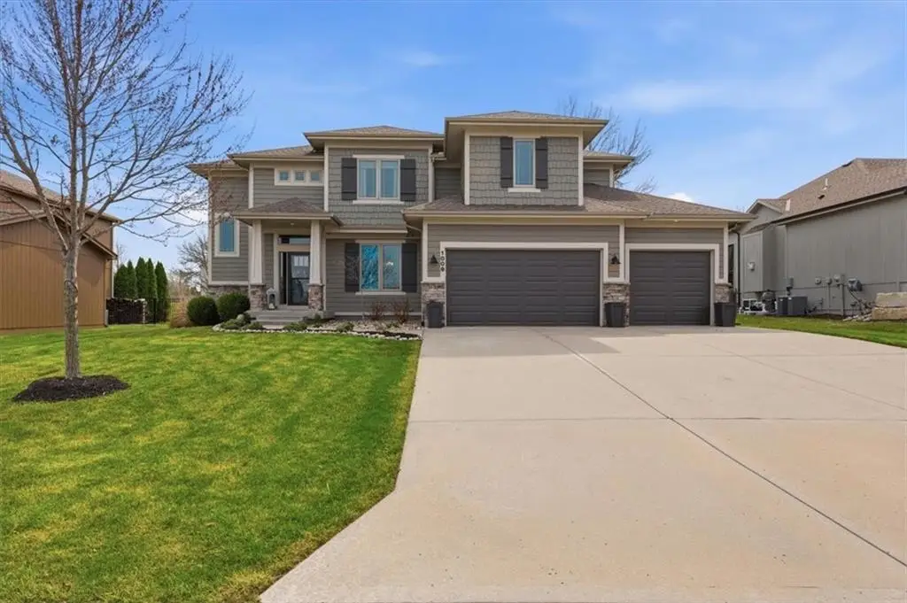 1009 SW Drake Circle, Lees Summit, MO 64082 - #1