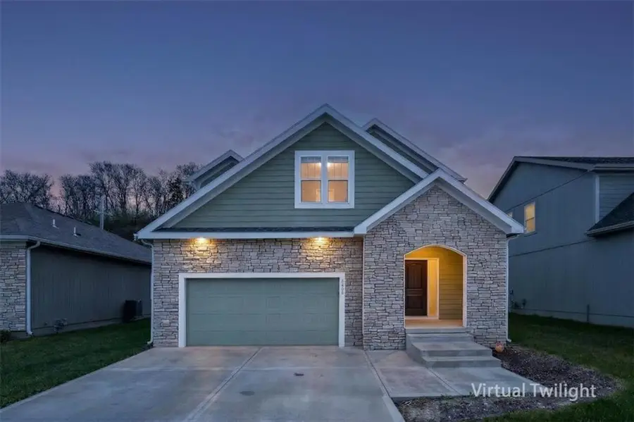 6809 Prairie Lane, Parkville, MO 64152 - #2