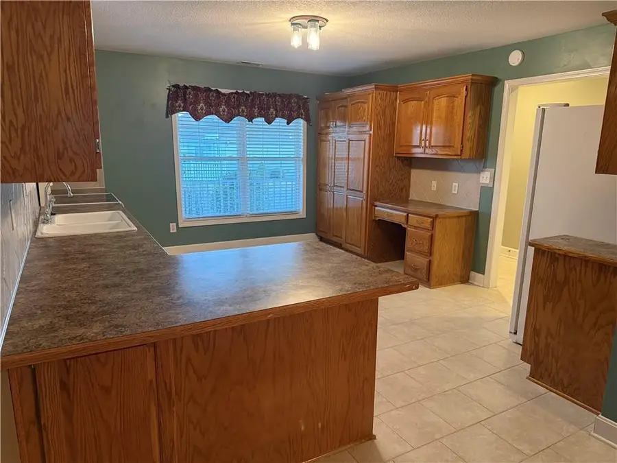 905 Mercury Way, Raymore, MO 64083 - #3