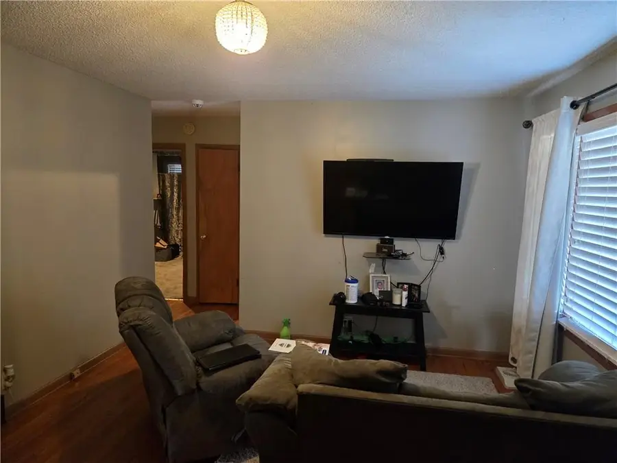 6155 Nogard Avenue, Kansas City, KS 66104 - #3