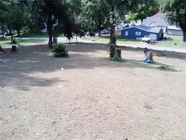 1601 S 18th Street, St Joseph, MO 64507