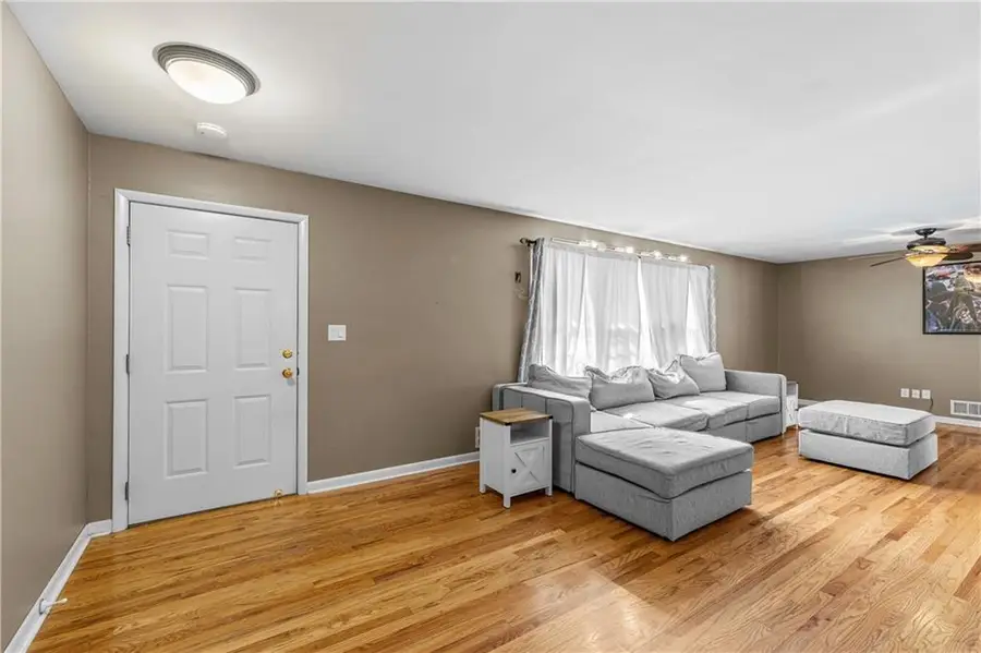 300 E 108th Terrace, Kansas City, MO 64114 - #2