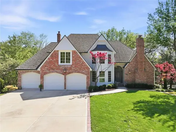4245 W 124th Terrace, Leawood, KS 66209