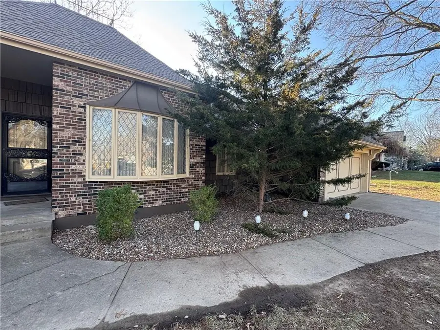 1208 NW Fairway Circle, Blue Springs, MO 64014 - #3