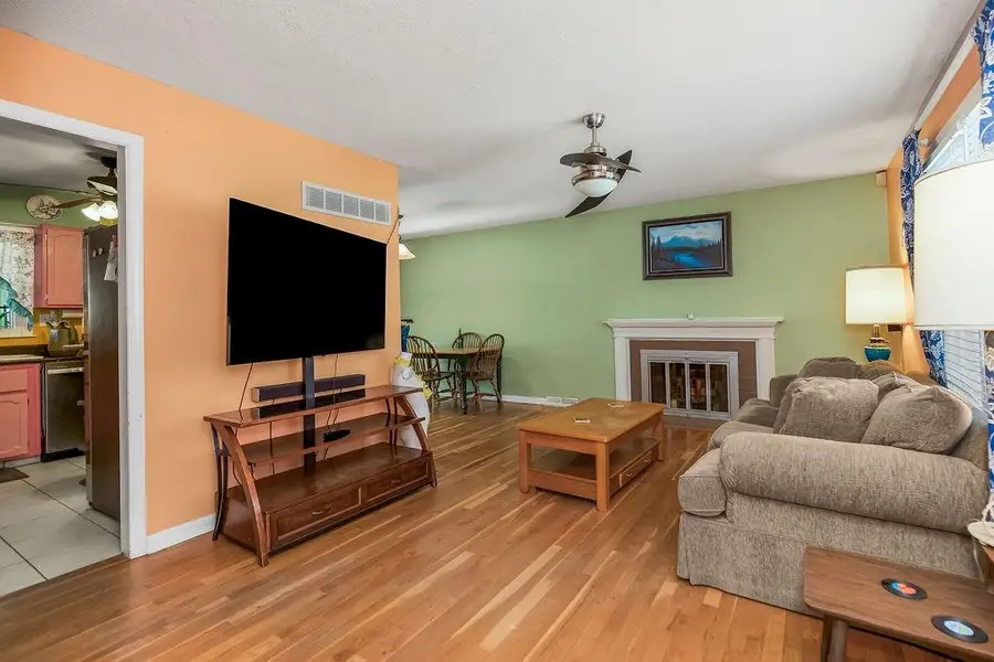 13250 Park Hills Drive, Grandview, MO 64030 - #2