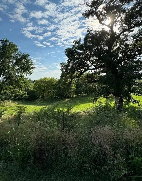 30105 Salem Road, Weston, MO 64098