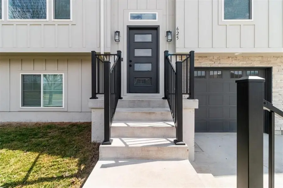 625 N Rockwell Court, Independence, MO 64056 - #3