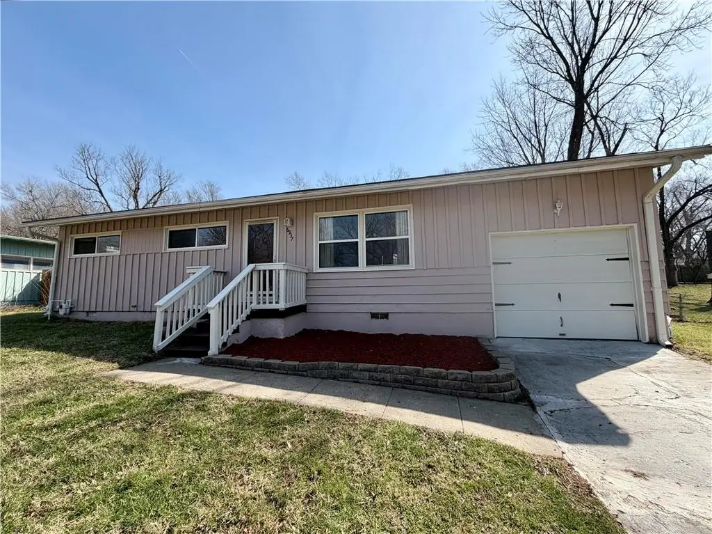 6937 NW Avalon Street, Kansas City, MO 64152 - #1