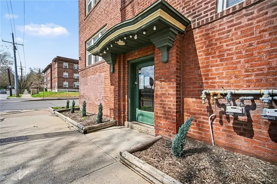 3732 Southwest Trafficway, Kansas City, MO 64111 - #3