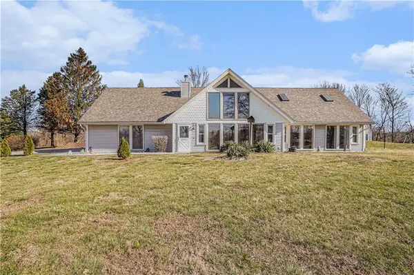 13319 Darlin Drive, Smithville, MO 64089