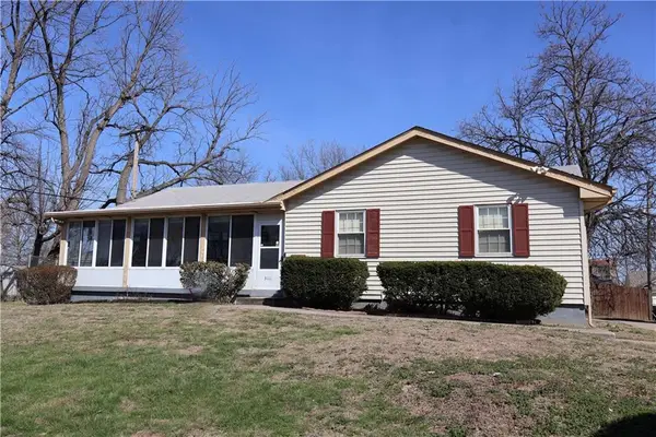 3111 Kensington Avenue, Kansas City, MO 64128