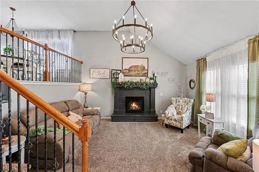 13704 Jana Lei Avenue, Bonner Springs, KS 66012 - #3