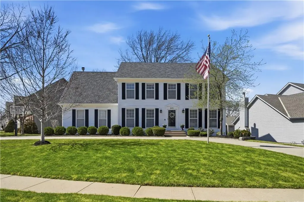 8410 Greenwood Circle, Lenexa, KS 66215 - #1