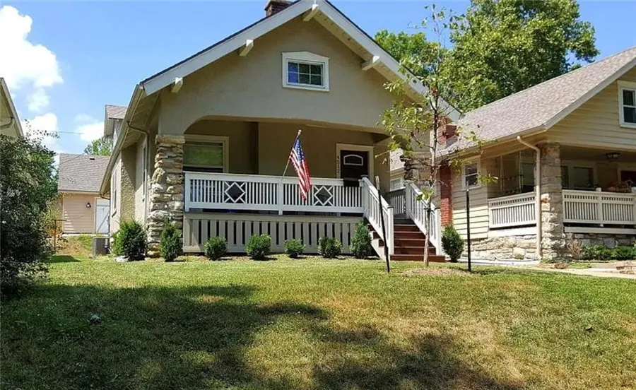 4512 Pennsylvania Avenue, Kansas City, MO 64111 - #2