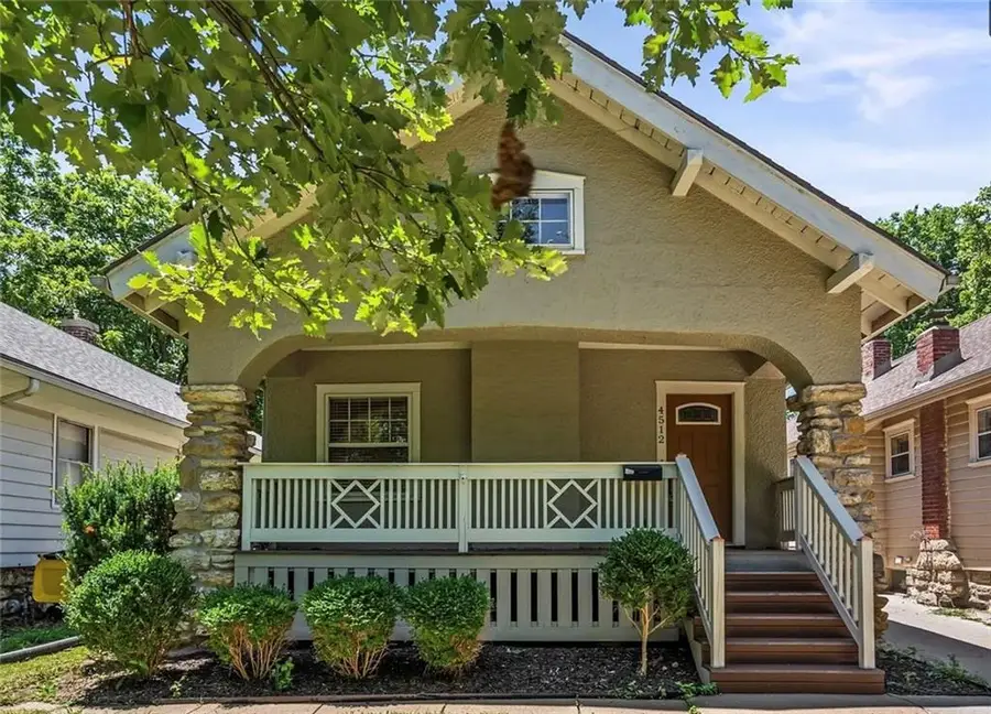 4512 Pennsylvania Avenue, Kansas City, MO 64111 - #3