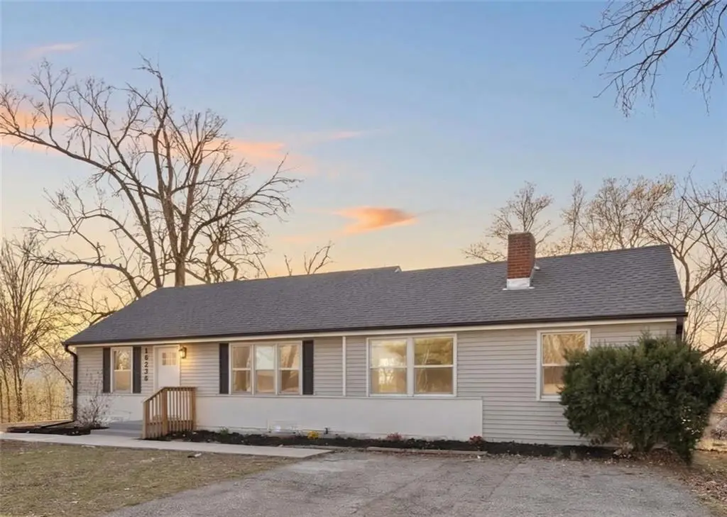 10230 Oakley Avenue, Kansas City, MO 64137 - #1