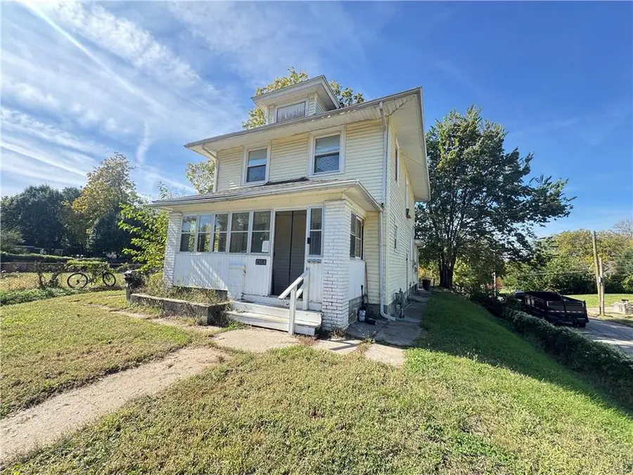 2318 N 12th Street, Kansas City, KS 66104 - #2