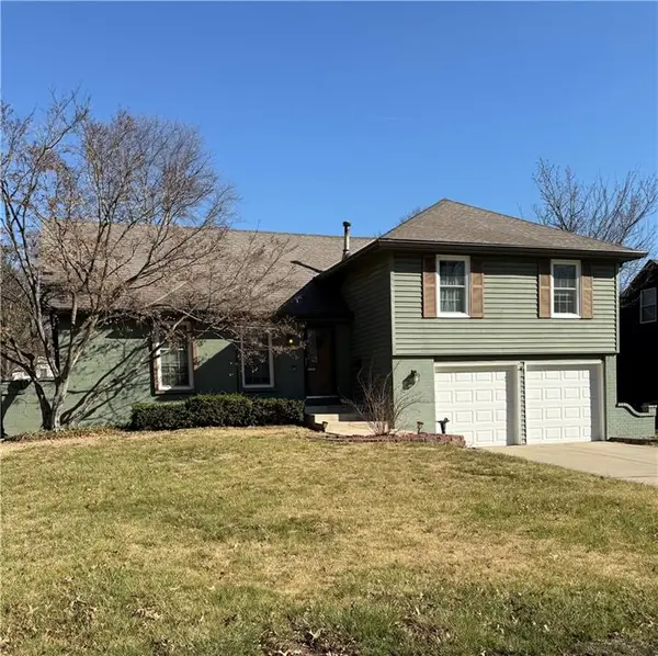 9120 W 91st Terrace, Overland Park, KS 66212