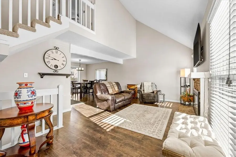 10788 Oakmont Street, Overland Park, KS 66210 - #2