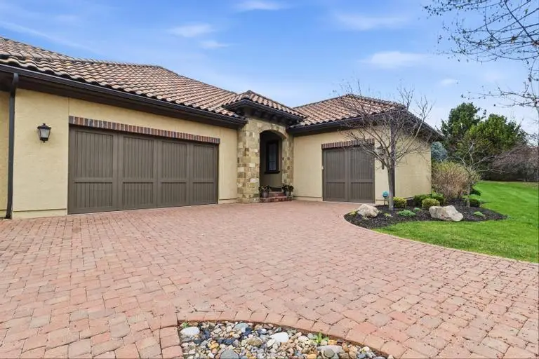 3214 W 137th Street, Leawood, KS 66224 - #1