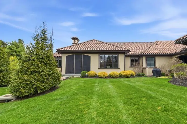 3214 W 137th Street, Leawood, KS 66224 - #2