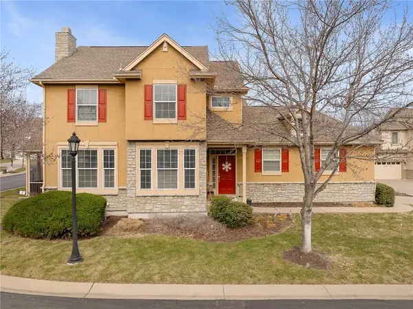9803 Nieman Place, Overland Park, KS 66214