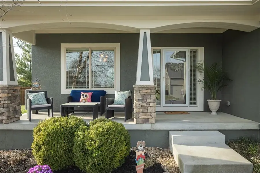 104 SW Greenbriar Drive, Blue Springs, MO 64064 - #3