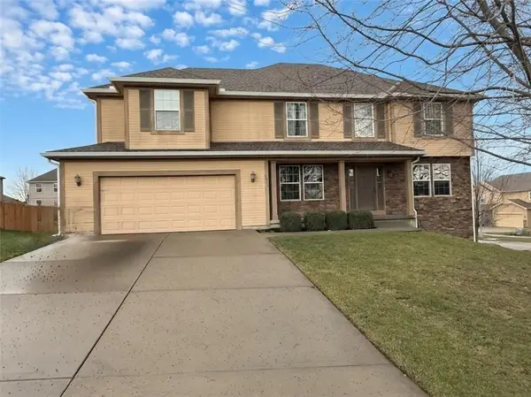 1313 Stone Lane, Lansing, KS 66043