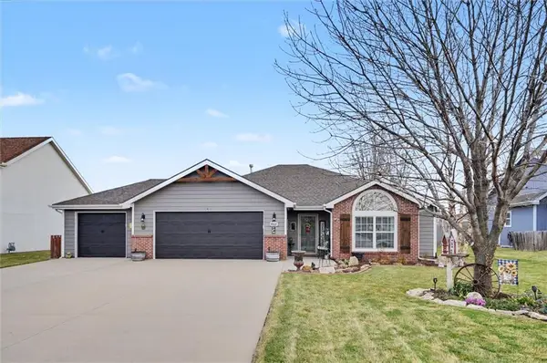 1008 Kathys Court, Baldwin City, KS 66006