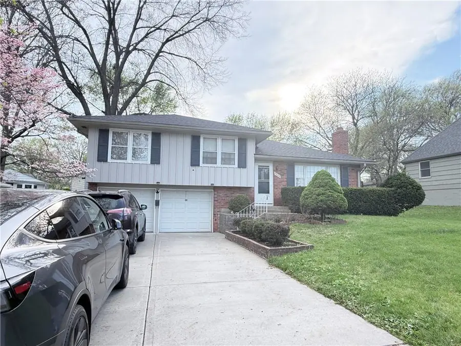 4942 N College Avenue, Kansas City, MO 64119 - #2