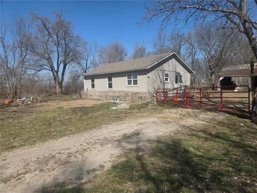 5528 W 367th Street, Louisburg, KS 66053 - #2