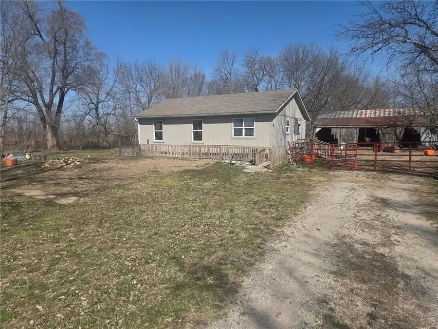 5528 W 367th Street, Louisburg, KS 66053 - #3