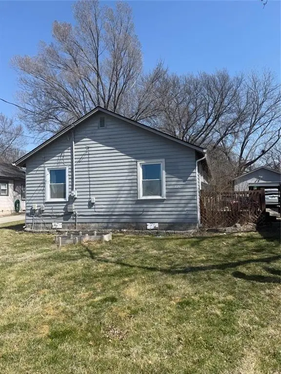 220 S Church Street, Olathe, KS 66061