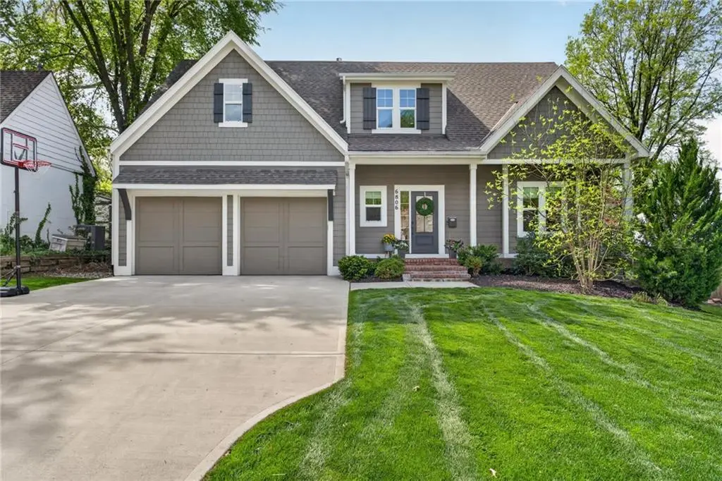 6806 Fontana Street, Prairie Village, KS 66208 - #1