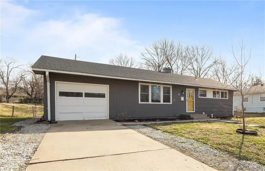 3704 E 107th Street, Kansas City, MO 64137 - #2