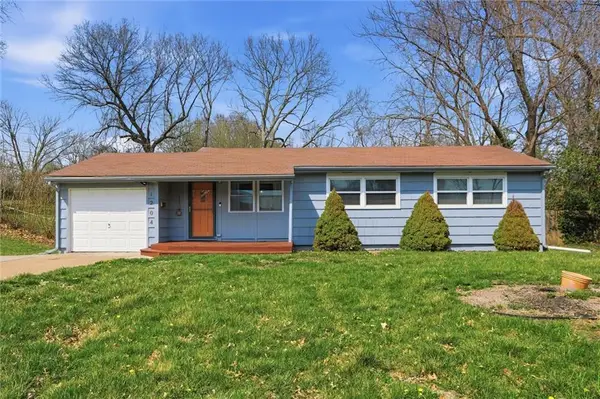 1204 NE 62nd Street, Gladstone, MO 64118