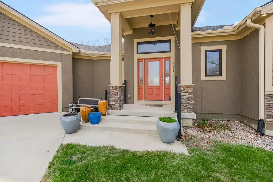 1009 N Independence Street, Pleasant Hill, MO 64080 - #3