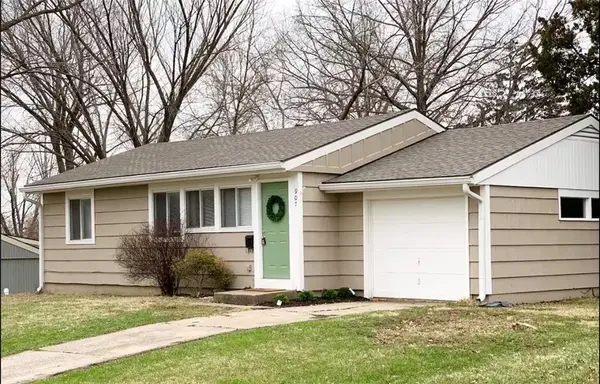 907 NE 61st Terrace, Kansas City, MO 64118