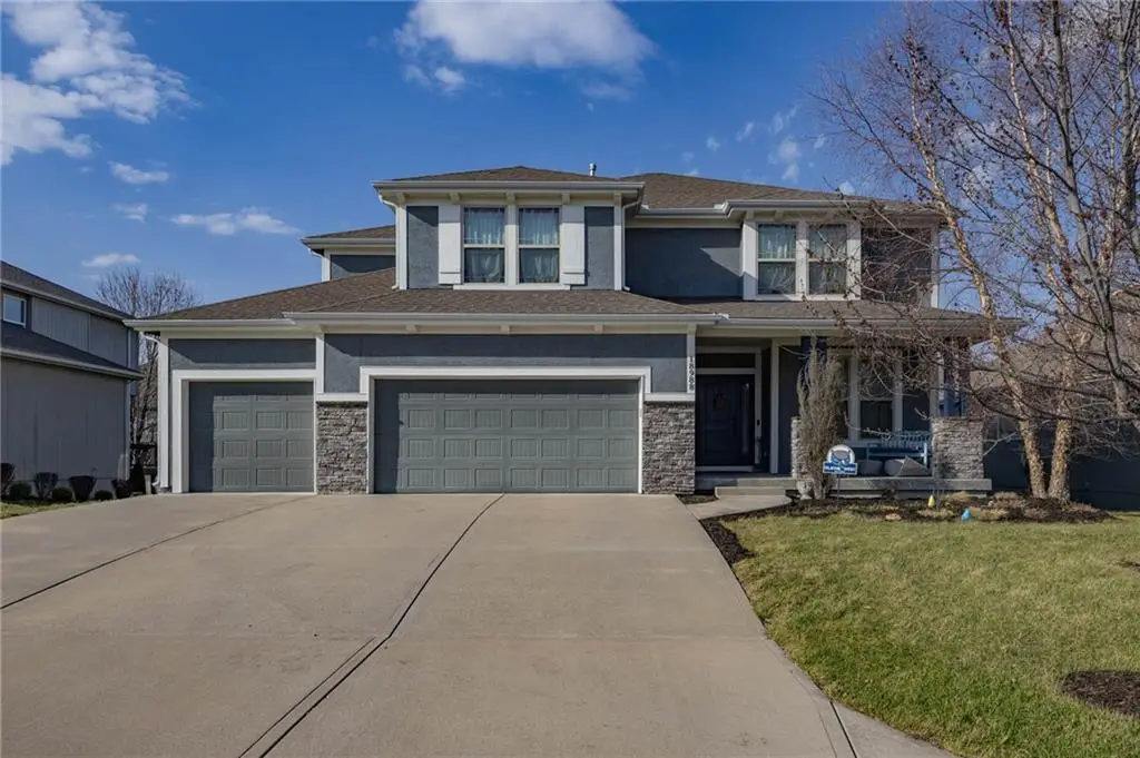 18988 W 165th Street, Olathe, KS 66062 - #1