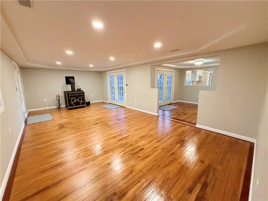 634 N Oak Street, Iola, KS 66749 - #1