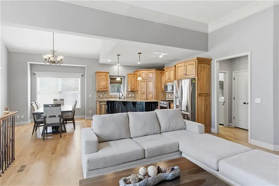 9425 N Spruce Court, Kansas City, MO 64156 - #2