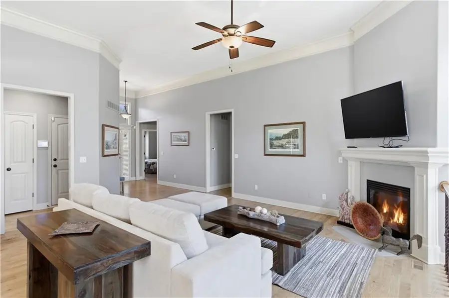 9425 N Spruce Court, Kansas City, MO 64156 - #3