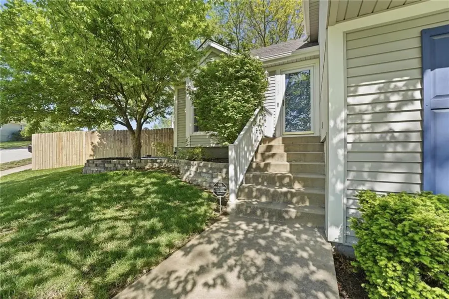 7328 N Oakland Avenue, Kansas City, MO 64158 - #2