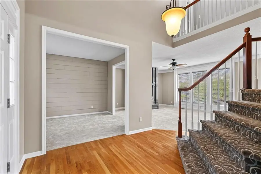 5333 Hilltop Drive, Shawnee, KS 66226 - #3