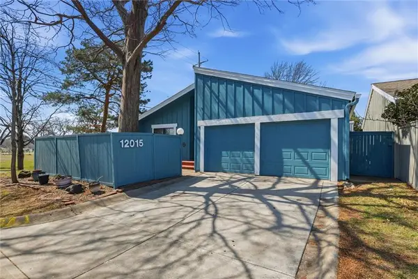 12015 W 82nd Terrace, Lenexa, KS 66215